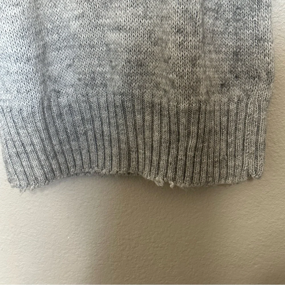 Gray Women's Sweater with Puff Sleeves size 4 - Picture 2 of 6